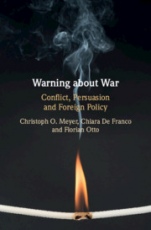 Warning about War - ISBN 9781108486071