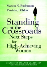 Standing at the Crossroads: Next Steps for High Achieving Women - ISBN 9780787955700