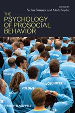 The Psychology of Prosocial Behavior: Group Processes, Intergroup Relations, and Helping - ISBN 9781405178815